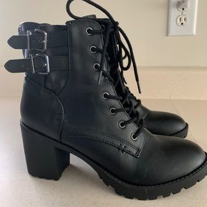 STEVE MADDEN chunky heel ankle boots